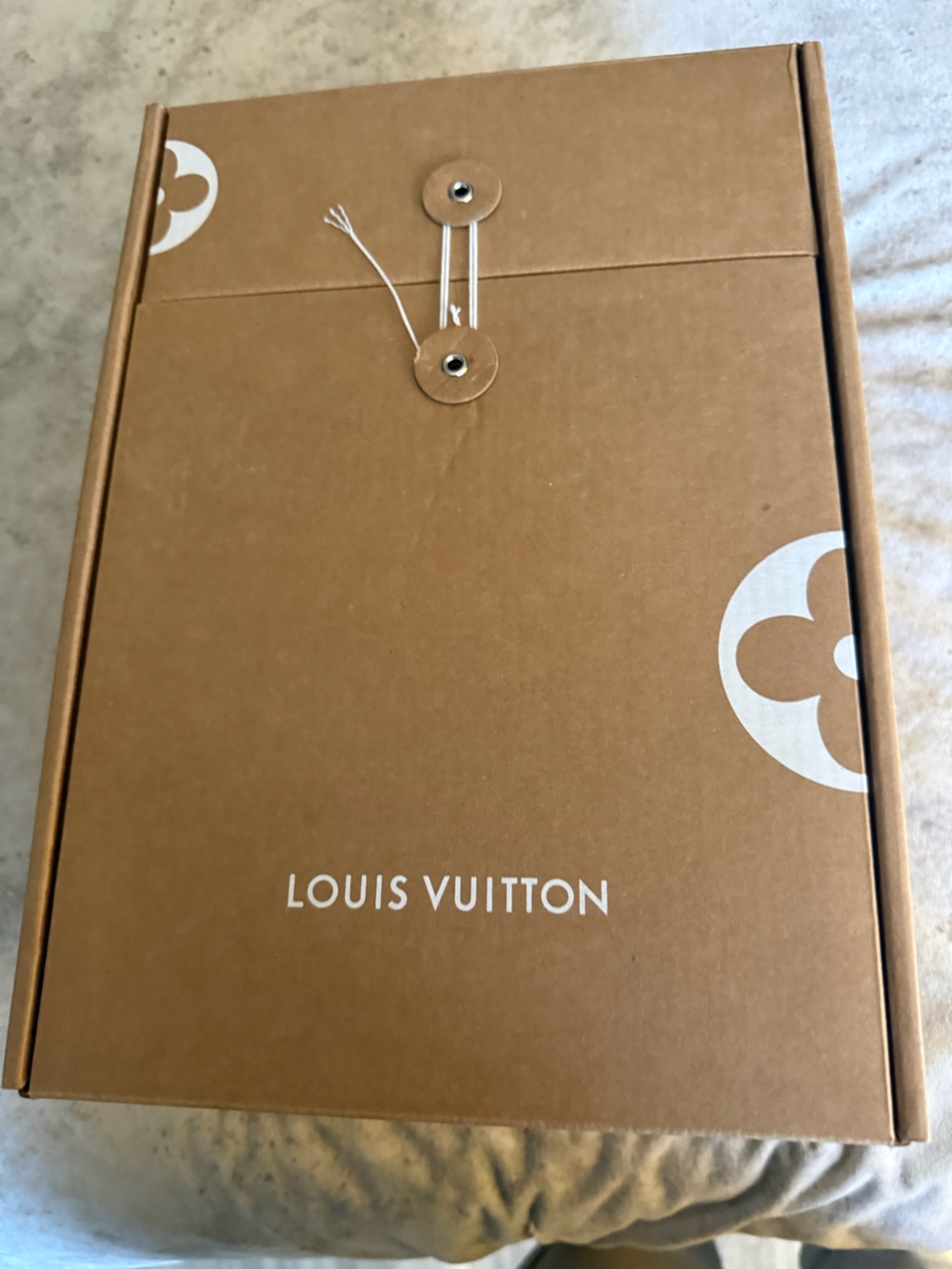 Louis Vuitton 'Under the Same Moon' Gift Set – Blue,Red,Orange & Cream Rare item
